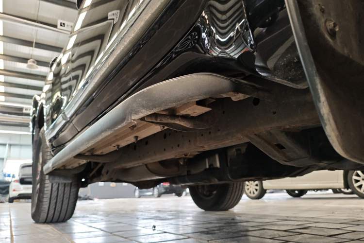 Used Toyota Prado 2019 4.0L TX-L Middle East Right Side Sill
