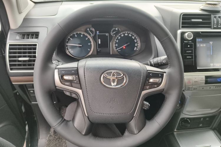 Used Toyota Prado 2019 3.5L Automatic TX-L Deluxe Edition with Rear-Mounted Spare Tire Steering Wheel