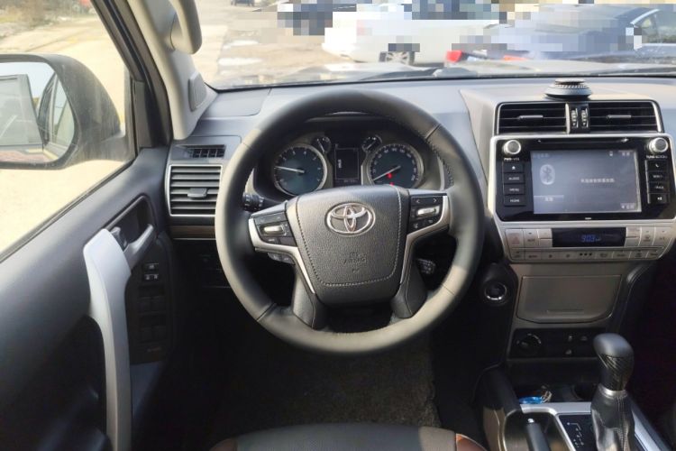 Used Toyota Prado 2019 3.5L Automatic TX-L Deluxe Edition with Rear-Mounted Spare Tire Steering Wheel