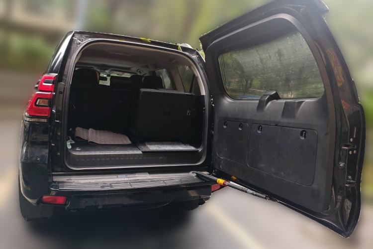 Used Toyota Prado 2019 2.7L TX Aluminum Wheels Underbody Kit Base Version Middle East Trunk