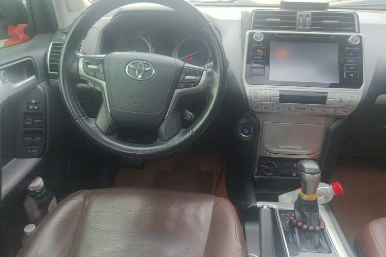 Used Toyota Prado 2019 3.5L Automatic TX-L Deluxe Edition with Rear-Mounted Spare Tire Center Console