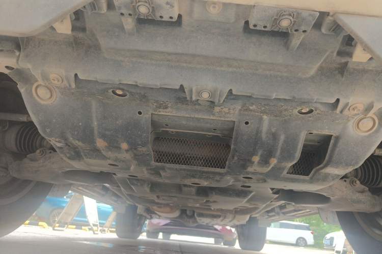 Used Toyota Prado 2019 3.5L Automatic TX-L Deluxe Edition with Rear-Mounted Spare Tire Chassis Front