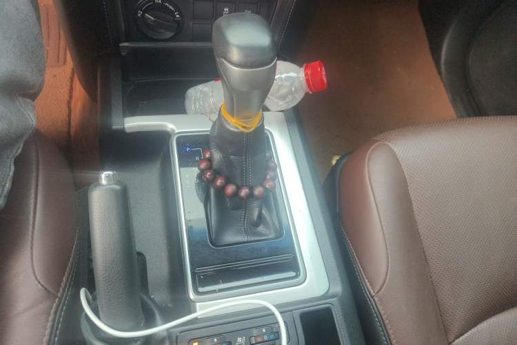 Used Toyota Prado 2019 3.5L Automatic TX-L Deluxe Edition with Rear-Mounted Spare Tire Gear Lever