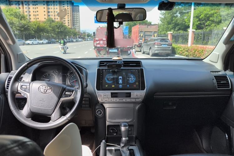 Used Toyota Prado 2019 3.5L Automatic TX-L Deluxe Edition with Rear-Mounted Spare Tire Center Console