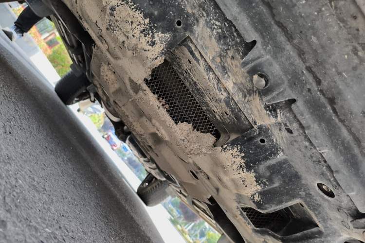Used Toyota Prado 2019 3.5L Automatic TX-L Deluxe Edition with Rear-Mounted Spare Tire Chassis Front