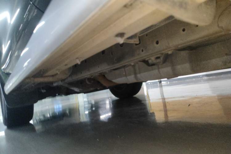 Used Toyota Prado 2019 3.5L Automatic TX-L Deluxe Edition with Rear-Mounted Spare Tire Chassis Rear Left