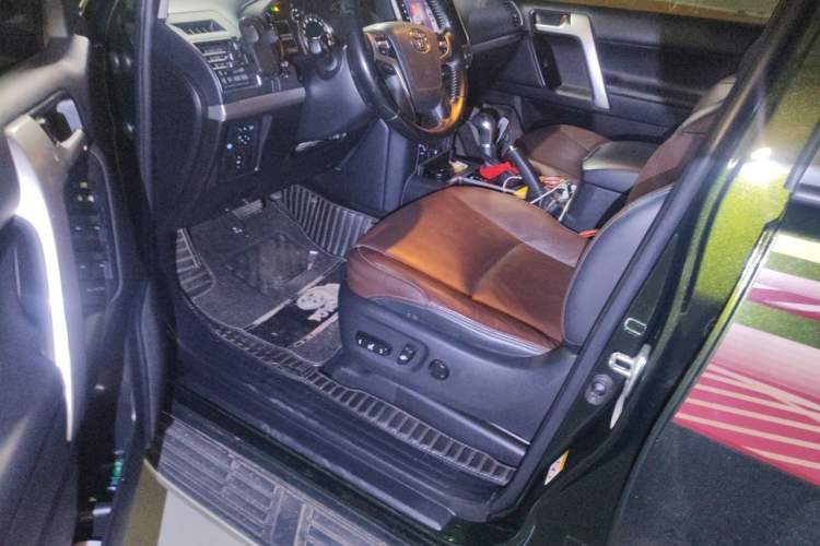 Used Toyota Prado 2019 3.5L Automatic TX-L Deluxe Edition with Rear-Mounted Spare Tire Driver Seat