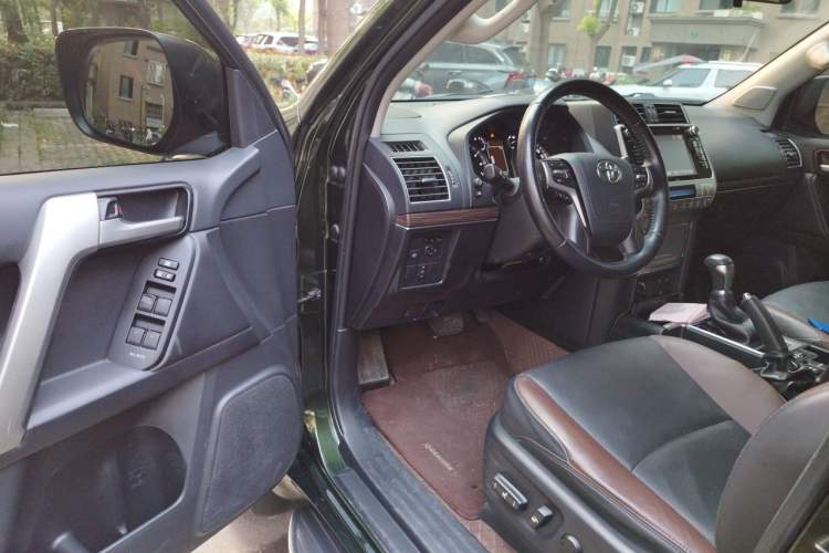 Used Toyota Prado 2019 3.5L Automatic TX-L Deluxe Edition Driver Seat