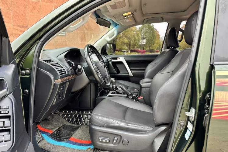 Used Toyota Prado 2019 3.5L Automatic TX-L Deluxe Edition with Rear-Mounted Spare Tire Interior 2