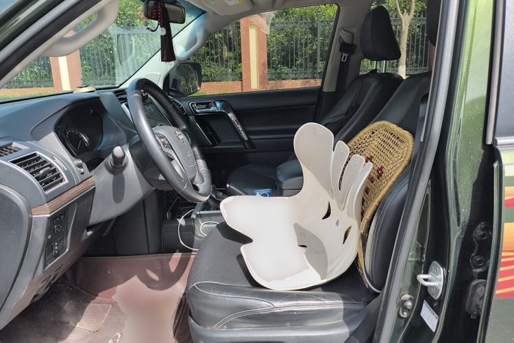 Used Toyota Prado 2019 3.5L Automatic TX-L Deluxe Edition with Rear-Mounted Spare Tire Left Front Seat