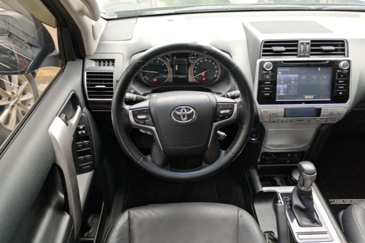 Used Toyota Prado 2019 3.5L Automatic TX-L Deluxe Edition Steering Wheel