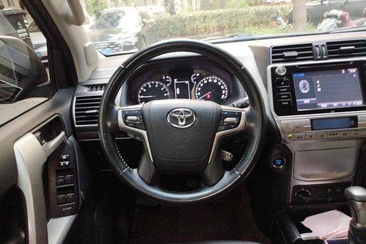 Used Toyota Prado 2019 3.5L Automatic TX-L Deluxe Edition Steering Wheel