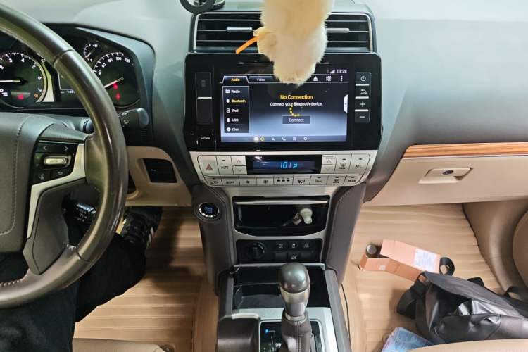 Used Toyota Prado  Audio And AC Panel