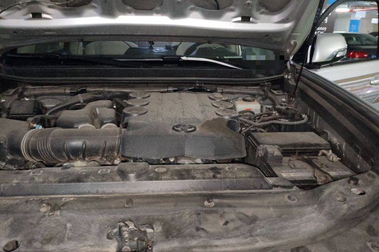 Used Toyota Prado  Engine Bay Left
