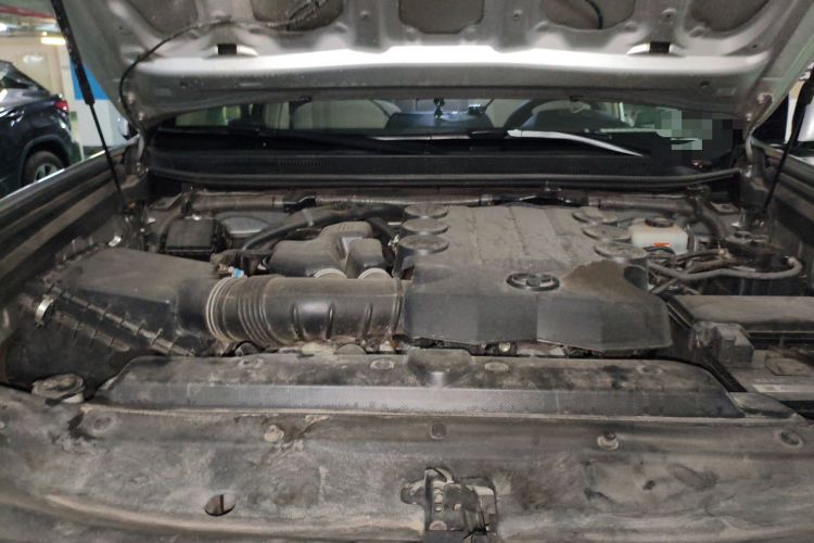Used Toyota Prado  Engine Bay Right