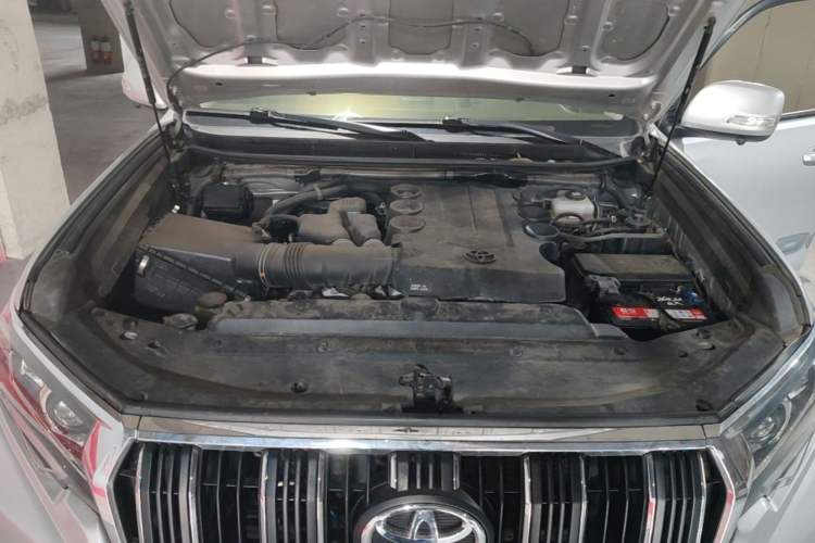Used Toyota Prado  Engine Bay