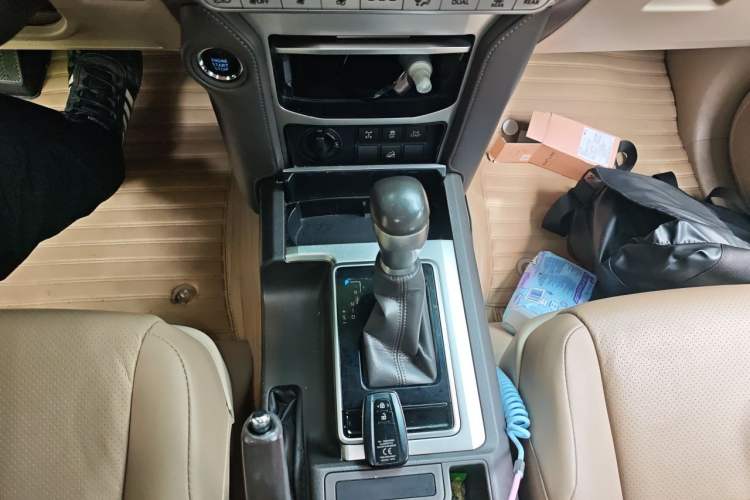 Used Toyota Prado  Gear Lever