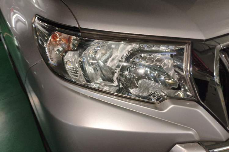 Used Toyota Prado  Right Front Headlight