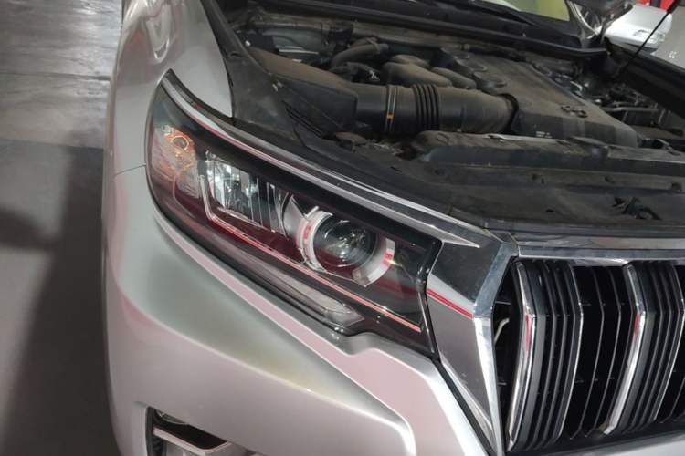 Used Toyota Prado  Right Front Headlight