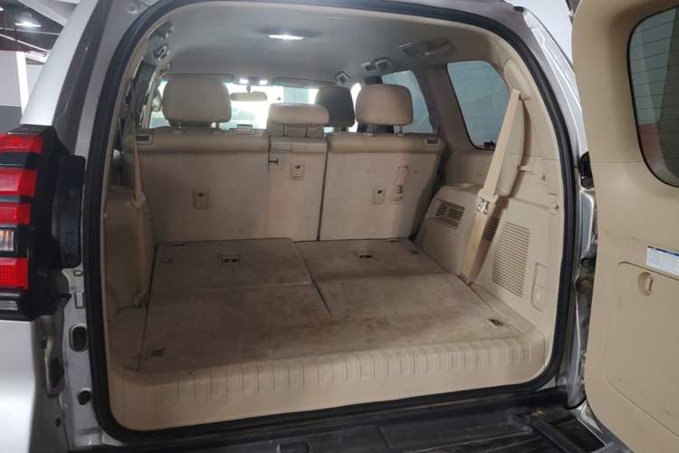 Used Toyota Prado  Trunk
