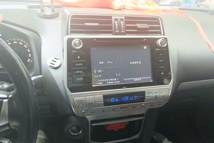 Used Toyota Prado 2019 3.5L Automatic TX-L Deluxe Edition with Rear-Mounted Spare Tire Audio And AC Panel