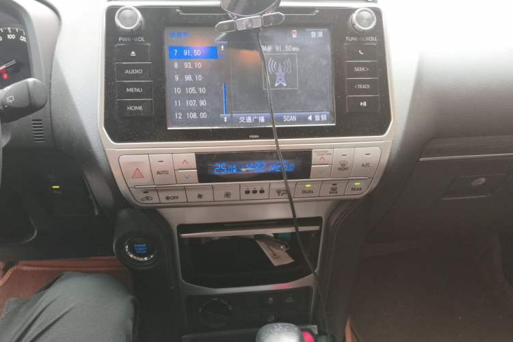 Used Toyota Prado 2019 3.5L Automatic TX-L Deluxe Edition Audio And AC Panel
