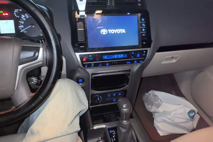 Used Toyota Prado  Audio And AC Panel