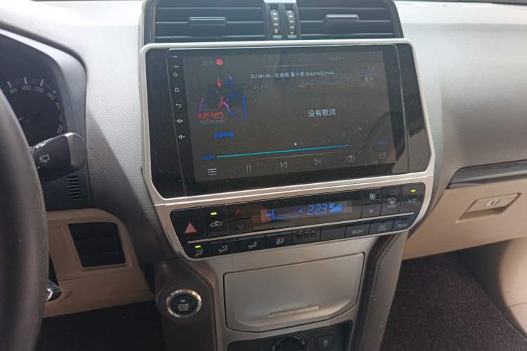 Used Toyota Prado  Audio And AC Panel