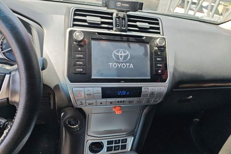 Used Toyota Prado 2019 3.5L Automatic TX-L Deluxe Edition Audio And AC Panel