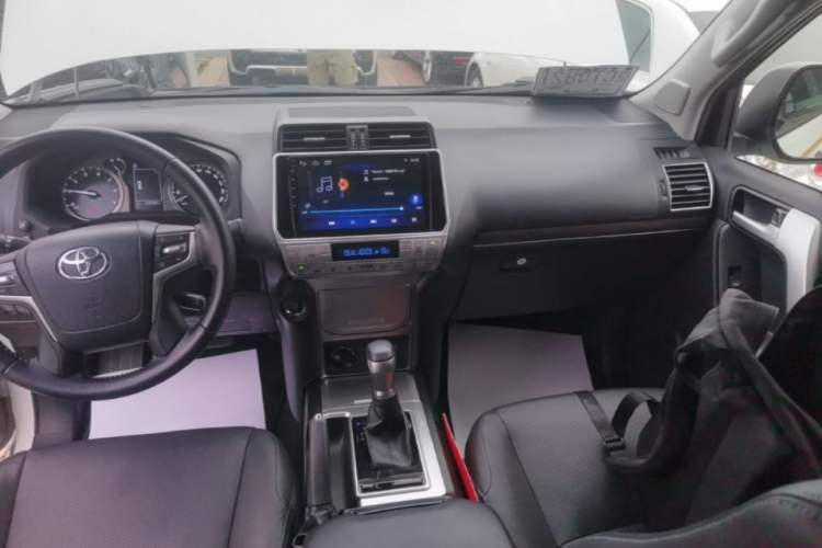 Used Toyota Prado 2019 3.5L Automatic TX-L Deluxe Edition Audio And AC Panel