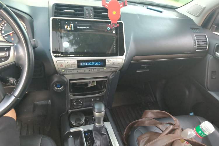 Used Toyota Prado 2019 3.5L Automatic TX-L Deluxe Edition Audio And AC Panel