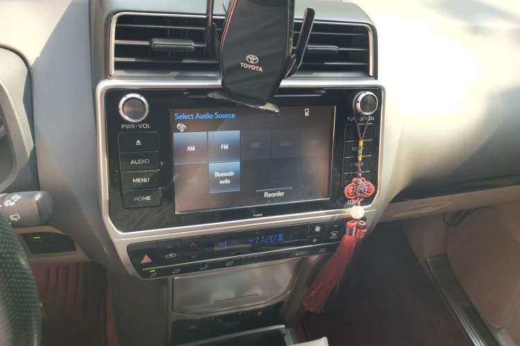 Used Toyota Prado 2019 2.7L VX External Mount – Middle East Audio And AC Panel