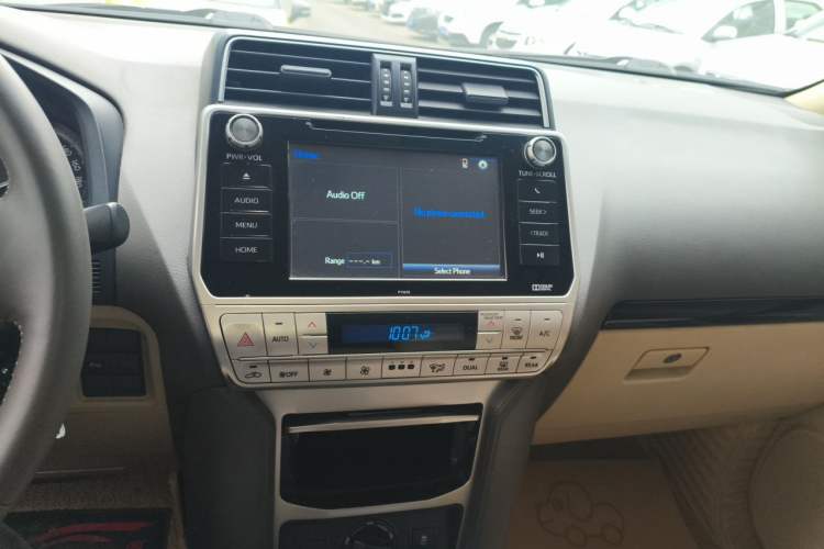 Used Toyota Prado  Audio And AC Panel