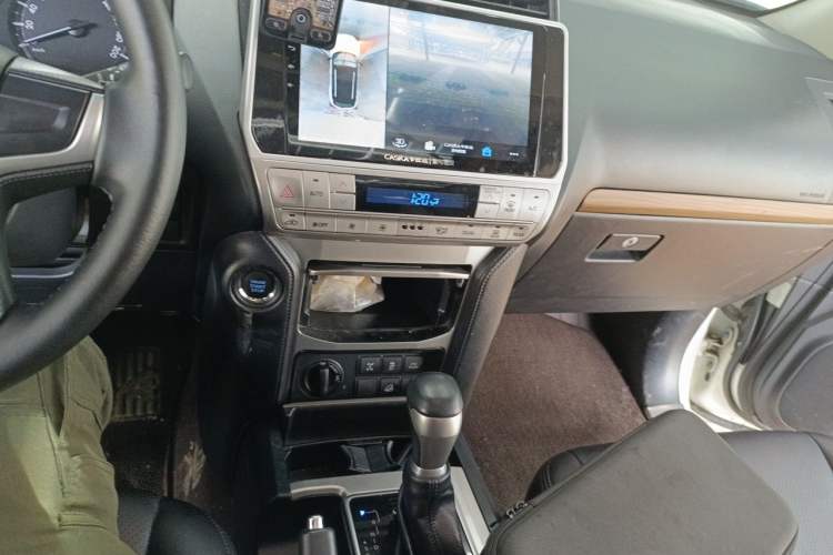 Used Toyota Prado  Audio And AC Panel