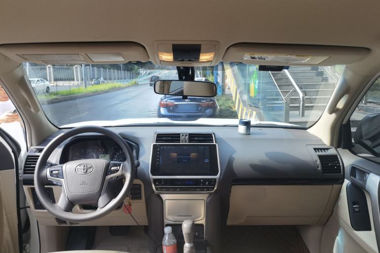 Used Toyota Prado  Center Console
