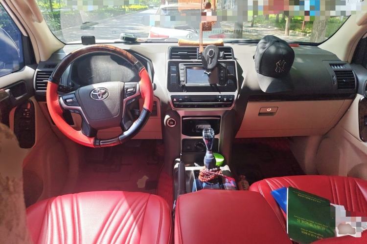 Used Toyota Prado  Center Console