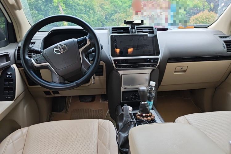 Used Toyota Prado  Center Console