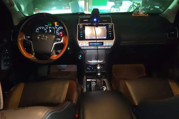 Used Toyota Prado 2019 3.5L Automatic TX-L Deluxe Edition with Rear-Mounted Spare Tire Center Console