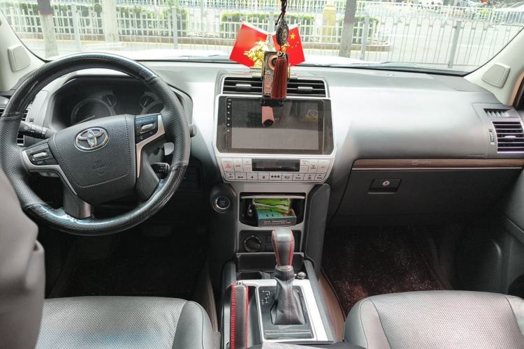 Used Toyota Prado 2019 3.5L Automatic TX-L Deluxe Edition with Rear-Mounted Spare Tire Center Console