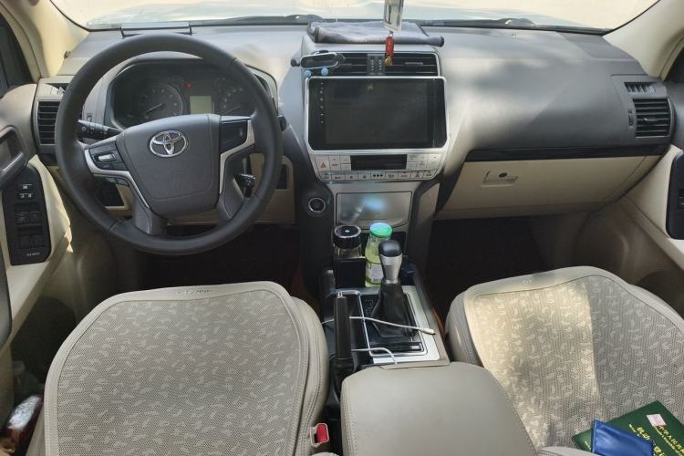 Used Toyota Prado 2019 4.0L TX-L Middle East Center Console