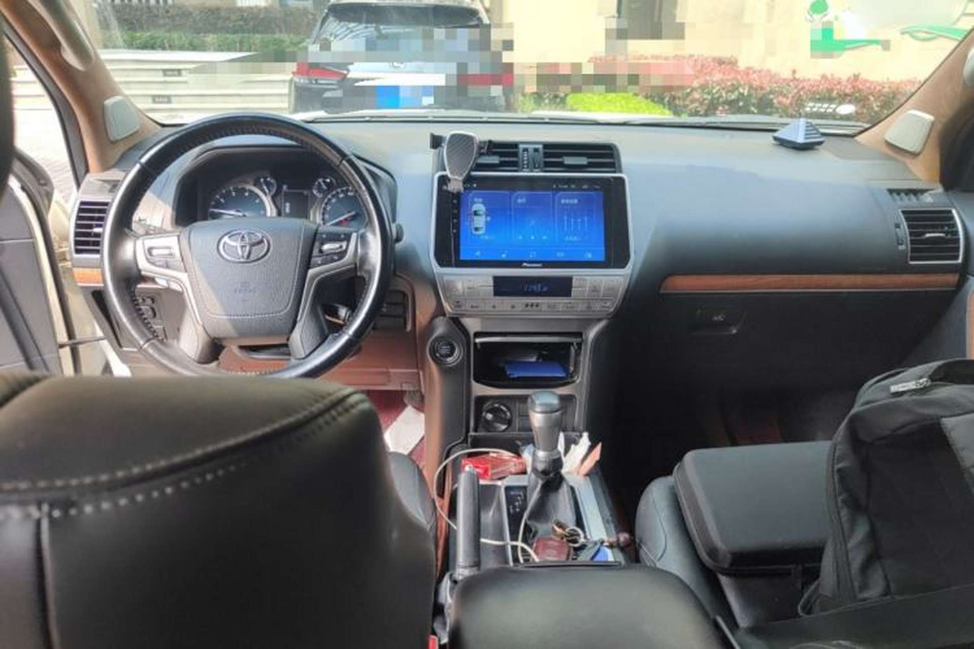 Used Toyota Prado 2019 3.5L Automatic TX-L Deluxe Edition with Rear-Mounted Spare Tire Center Console