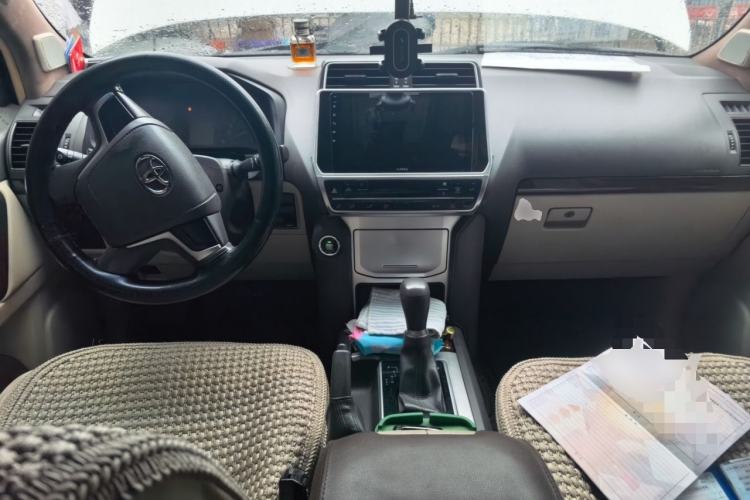 Used Toyota Prado  Center Console