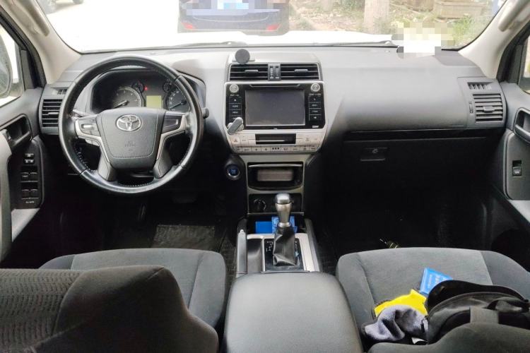 Used Toyota Prado  Center Console