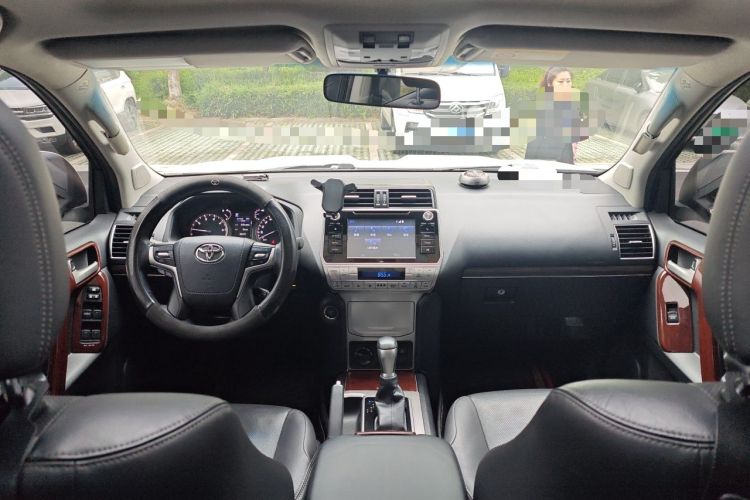 Used Toyota Prado 2019 3.5L Automatic TX-L Deluxe Edition with Rear-Mounted Spare Tire Center Console
