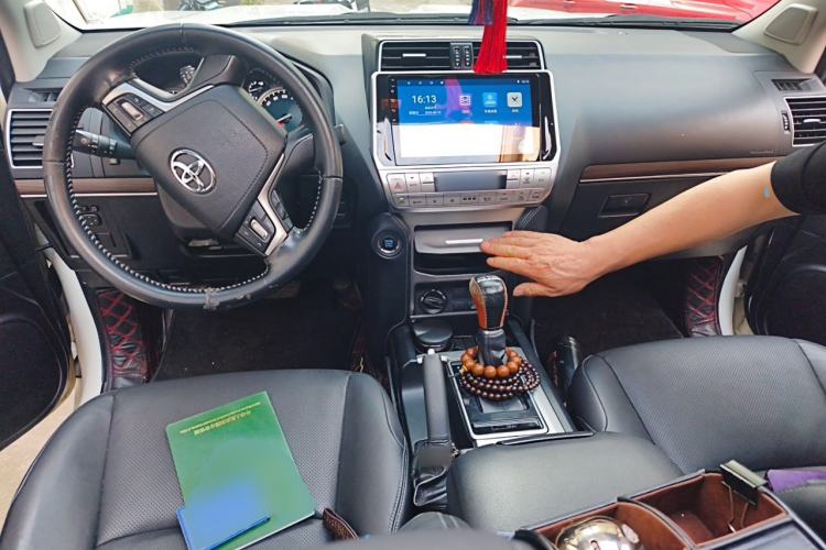 Used Toyota Prado 2019 3.5L Automatic TX-L Deluxe Edition with Rear-Mounted Spare Tire Center Console