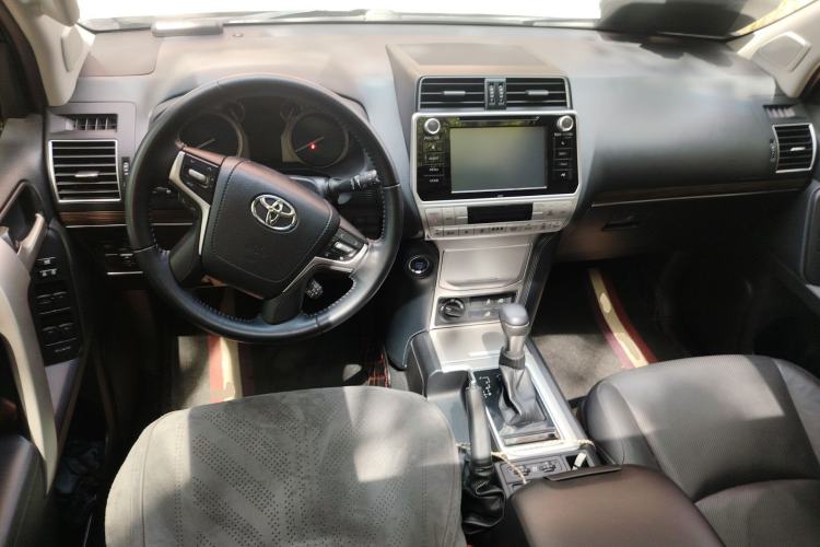 Used Toyota Prado 2019 3.5L Automatic TX-L Deluxe Edition with Rear-Mounted Spare Tire Center Console