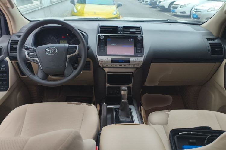 Used Toyota Prado  Center Console