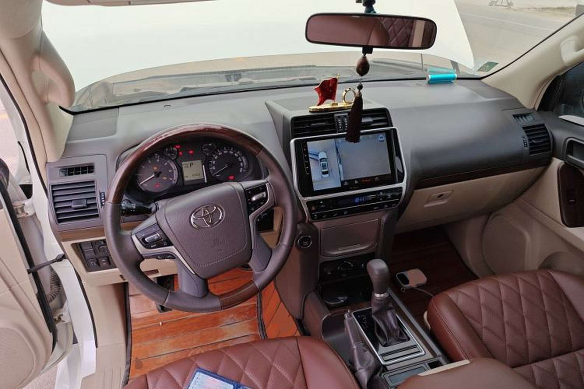 Used Toyota Prado  Center Console