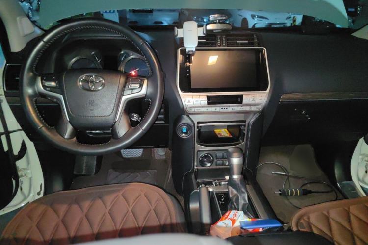 Used Toyota Prado 2019 3.5L Automatic TX-L Deluxe Edition with Rear-Mounted Spare Tire Center Console