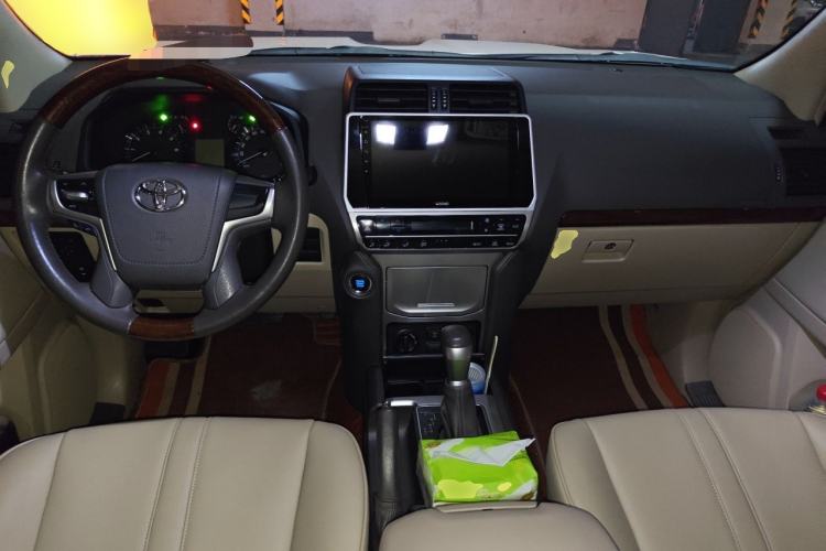 Used Toyota Prado  Center Console